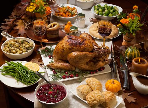 33 Terrible Thanksgiving Cooking Mistakes — Eat This Not That Christmas Party Food Buffet, Food Buffet Ideas, American Thanksgiving, Food Habits, Best Thanksgiving Recipes, Buffet Ideas, Food Buffet, Thanksgiving Cooking, Party Food Buffet