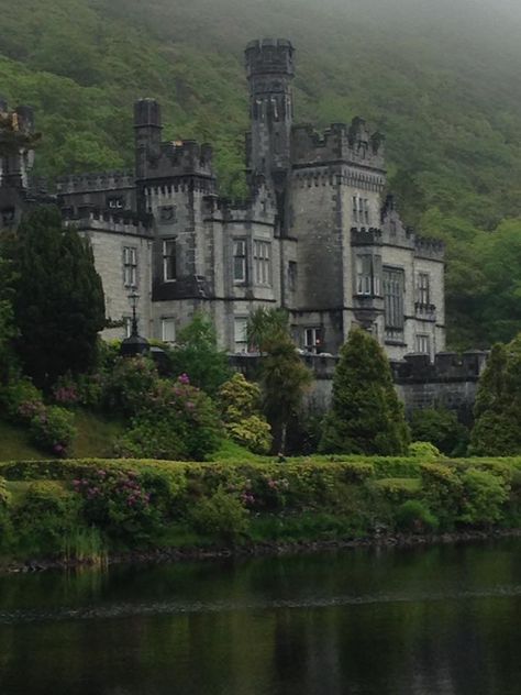 Kylemore Abbey The Secret Of Moonacre, Kylemore Abbey, Library Hotel, Phone Pic, Celtic Fairy, Moving To Ireland, English Manor Houses, My New Home, Ancient Buildings