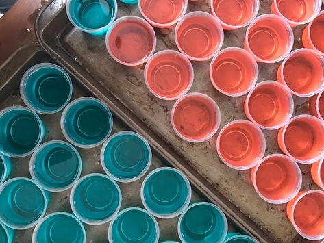 Boy vs. Girl Jell-O shots for Gender Reveal Party! Gender Reveal Juice Ideas, Drinks For Gender Reveal Party, Gender Reveal Drink Ideas, Gender Reveal Ideas With Smokers, Pink And Blue Jello Shots Gender Reveal, Food Pregnancy, Gender Ideas, Gender Reveal Food, Gender Reveal Party Food