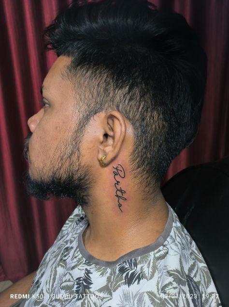 Neck tattoo ideas Wife Name Tattoo, Name Tattoos On Neck, Tattoo On Neck, Names Tattoos For Men, Throat Tattoo, Traditional Names, Neck Tattoo For Guys, Red Ink Tattoos, Tattoo Lettering Fonts