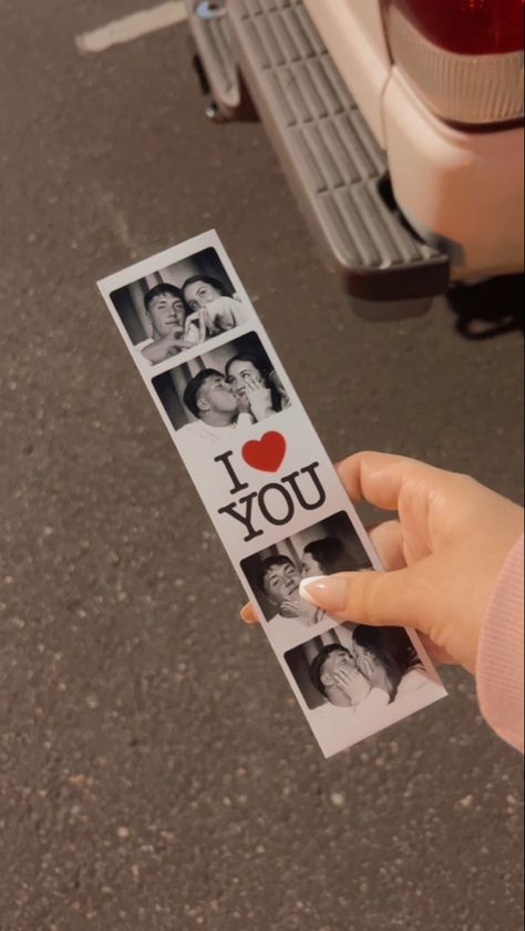 Photobooth Photos, Relationship Photobooth, Couples Photobooth Aesthetic, Photobooth Save The Date Diy, Couple In Photobooth, Photobooth With Boyfriend, Fridge Photo Magnets, Creative Mind Map, Fridge Photos