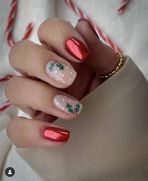 Nail Art Noel, Candy Cane Nails, December Nails, Red Christmas Nails, Cute Christmas Nails, Christmas Nails Easy, Christmas Gel Nails, Red Nail Designs, Christmas Nails Acrylic