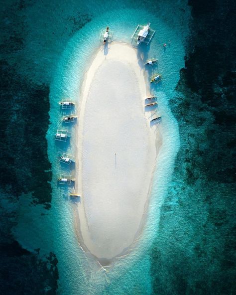 Beautiful drone shot of the Philippines by aerial photographer Merr Watson Siargao Island, Trip Photography, Nature Trip, Adventure Life, Save Our Oceans, Siargao, Most Romantic Places, Life Nature, Romantic Vacations