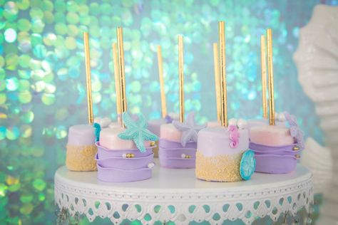 Under the sea marshmallow pops from a Mermaid Birthday Party on Kara's Party Ideas | KarasPartyIdeas.com (14) Mermaid Bridal Shower Ideas, Mermaid Birthday Ideas, Balloon Bubbles, Mermaid Bridal Showers, Sea Party Ideas, Floating Balloons, Chocolate Covered Marshmallows, Mermaid Cove, Mermaid Parties