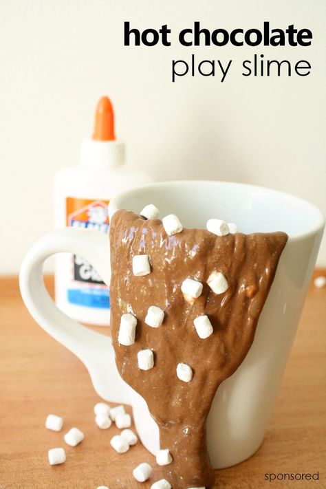 Learn how to make hot chocolate slime with this easy slime recipe. Perfect for winter sensory play! Preschool Winter Theme Activities, Craft Table Ideas, Hot Chocolate Ideas, Slime Christmas, Play Doe, Homemade Sensory, Slime Kids, Chocolate Slime, Christmas Slime