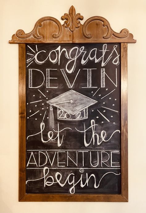 Chalkboard Graduation Ideas, Graduation Chalkboard Art, Grad Party Chalkboard Ideas, Graduation Chalk Art, Graduation Chalkboard Sign, Senior Table, Graduation Chalkboard, Diy Chalkboard Sign, Chalkboard Wall Art