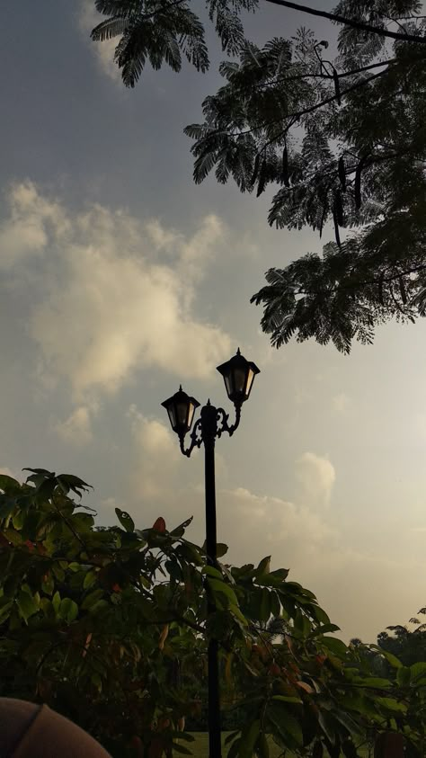 Background For Shayari, Street Lamp Aesthetic, Lamp Aesthetic, Barcelona Wallpapers, Fc Barcelona Wallpapers, Muslimah Photography, Lamp Lantern, Light Academia Aesthetic, Background Pics