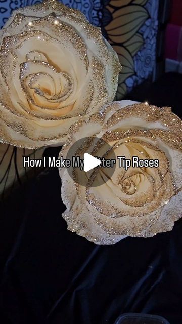 Glam Floral Arrangements, Pink And Gold Flower Bouquet, Glitter Roses Bouquet Diy, White And Gold Floral Arrangements, Diy Rose Centerpiece, Rose Gold Flower Arrangements, Champagne Flower Arrangements, Glitter Roses Diy, How To Make Glitter Roses