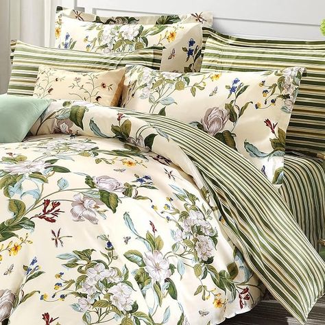 Amazon.com: FADFAY Shabby Floral Bedding Set Queen Size 7Pcs 100% Cotton Green Cream Flower Bed Sheets with Duvet Cover Set, Complete Bedding Bed in a Bag Vintage Countryside Ultra Soft Deep Pocket Fitted Sheets : Home & Kitchen Cot Bedding Sets, Zipper Bedding, Floral Bedding Sets, Green Duvet, Casa Country, Beige Bed, Floral Duvet Cover, Floral Bedding, Floral Duvet