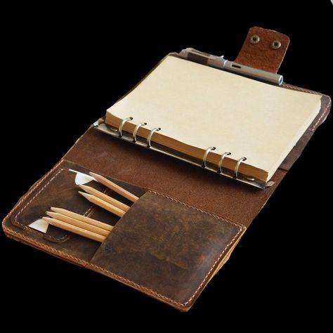 Dark Academia School Supplies, Dark Academia Accessories, Dark Academia School, Red Dead Redemption Ii, Dark Paradise, Stationary School, Detailed Jewelry, Book Organization, The Secret History