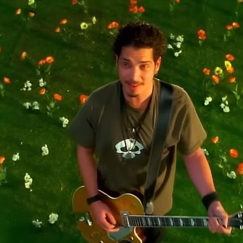 classicrockforlife_ (backup) on Instagram: "Soundgarden - Black Hole Sun • • • #soundgarden #blackholesun #chriscornell #kimthayil #mattcameron #benshepherd #superunknown #chriscornellforever #noonesingslikeyouanymore #grunge #alternativerock #psychedelicrock #stonerrock #90srock #1994 #90s" Chris Cornell Black Hole Sun, Black Hole Sun Soundgarden, Chris Cornell 90s, Sound Garden, Matt Cameron, Black Hole Sun, Sun Music, Celeb Crush, Eddie Vedder