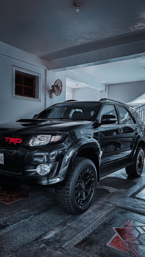 Toyota Fortuner 2016 Fortuner Toyota Modified Black, Fortuner Toyota Wallpapers Hd Black, Fortuner Toyota, Toyota Fortuner 2016, Cumi Cumi, Ford Endeavour, Cool Truck Accessories, Aventador Svj, Toyota Suv