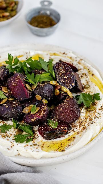 Jaclyn | Food blogger on Instagram: "roasted beets with whipped feta! how much whipped feta is too much? please don’t answer that 😬🫠. this is a great fall version of my previous whipped feta with scallions, because we’re using roasted beets. the beets are roasted until softened and then served on whipped feta. sprinkle with za’atar, toasted pumpkin seeds and parsley, ugh so so good! here’s how to make it! INGREDIENTS: 6-8 beets, peeled Olive oil Salt and pepper 7 ozs feta cheese, room temperat Roasted Beets With Whipped Feta, Roasted Beets And Feta, Whipped Feta And Beets, Whipped Feta Beet Salad, Whipped Feta With Beets, Beet Roasted, Roasted Beats, Kale Feta, Roasted Beets And Carrots