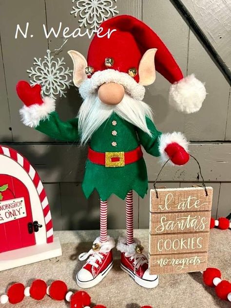 Diy Christmas Elves, Elf Gnome, Christmas Clothespins, Christmas Craft Show, Winter Wreath Diy, Christmas Elf Doll, Christmas World, Diy Christmas Ornament, Handmade Christmas Crafts