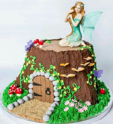 Fairy Cake Ideas, Tinkerbell House, Fairy Garden Birthday Cake, Fairy House Cake, Garden Birthday Cake, Garden Party Cakes, Fairy Garden Cake, Lila Party, Rodjendanske Torte