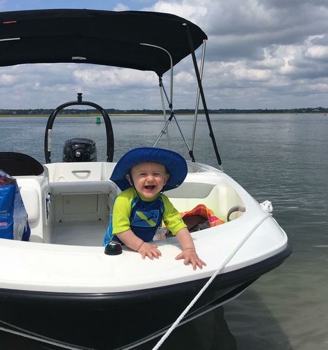 Boat Hacks With Kids, Boating With Baby, Boating Hacks, Baby Life Jacket, Entertaining Toddlers, Diy Toddler Bed, Kids Boat, Lake Toys, Boat Days