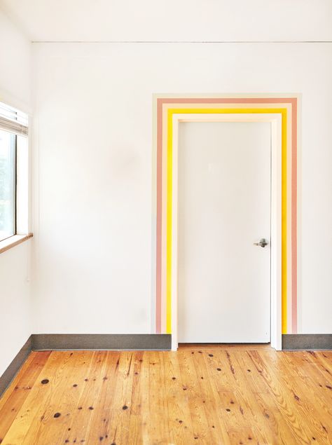 Color for commitment-phobes. Suite Decor, Painted Door, غرفة ملابس, Hus Inspiration, Painting Inspo, घर की सजावट, Painted Wall, Painted Doors, Door Frame