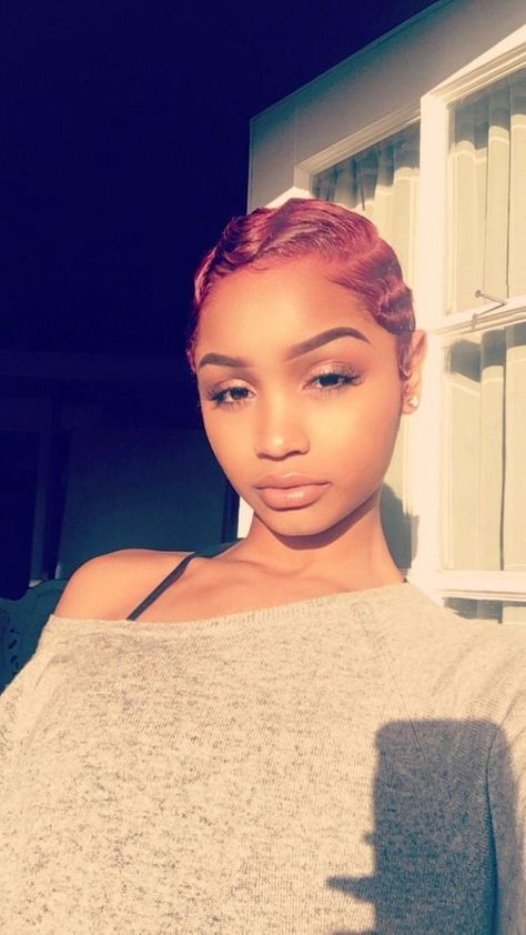 FOLLOW@PINDISCOVERY Red Finger Waves, Fingers Waves, Finger Waves Short Hair, Finger Wave Hair, Finger Wave, Short Red Hair, Cut Life, Finger Waves, Hair Styles 2017