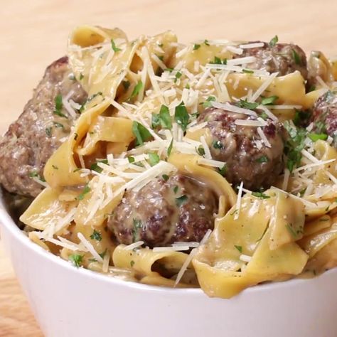 One-pot Swedish Meatball Pasta Recipe by Tasty Swedish Meatball Pasta Recipe, Swedish Meatball Pasta, Meatball Pasta Recipes, Meatball Pasta, Low Carb Vegetarian Recipes, India Food, Idee Pasto Sano, One Pot Meals, One Pot