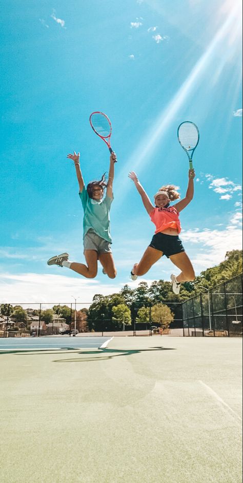 Tennis Court Photoshoot, Tennis Wallpaper, Tennis Photoshoot, Camera Roll Dump, Tennis Photography, Tennis Pictures, Tennis Photos, Tennis Aesthetic, Tennis Life