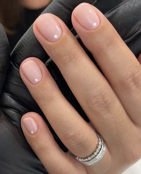 Cute April Nails, Nails Of 2023, Minimalistic Nails, Natural Nails Manicure, Nail Goals, April Nails, Subtle Nails, Minimal Nails, Casual Nails