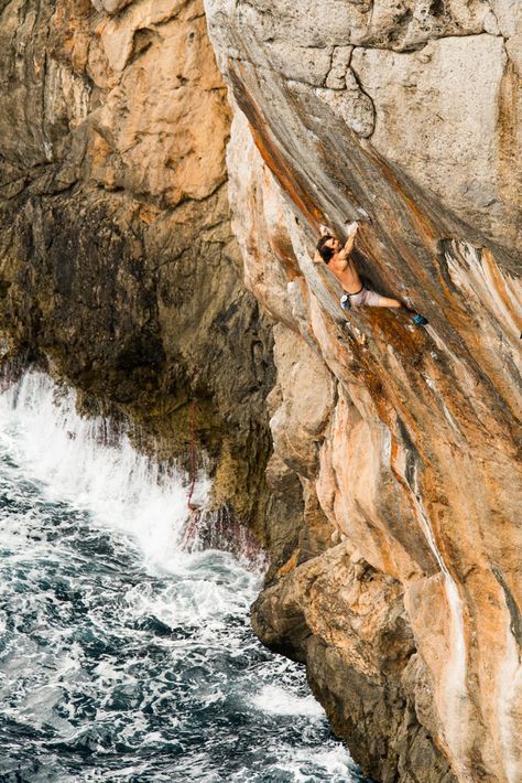 Chis Sharma: Sea & Stone http://adventuresportsjournal.com/chris-sharma-effect/ Chris Sharma, Early 90s, A Gym, Outdoor Life, Gym Rat, Climbing, Gym, Quick Saves