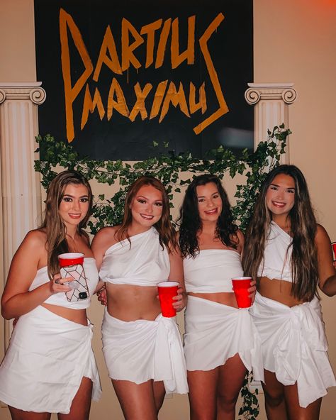 Toga Womens Costume, Toga Party College, College Toga Party Outfit, Toga Theme Frat Party, How To Make A Toga Out Of A Tshirt, Toga Couples Costumes, Toga Outfit Diy, How To Make A Toga Out Of A Sheet, Toga Outfits For Women