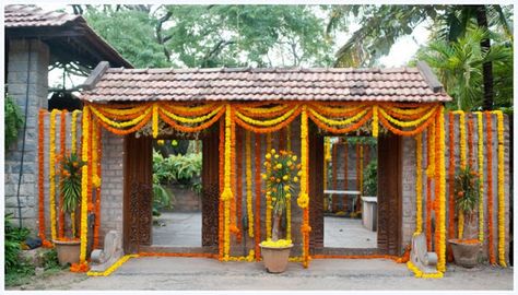 #south Indian Wedding Decor Simple Mehendi Decor, South Indian Wedding Decor, Indian Gate, Door Flower Decoration, Hindu Wedding Decorations, Small Wedding Decor, Simple Mehendi, Mandap Design, Indian Wedding Decor