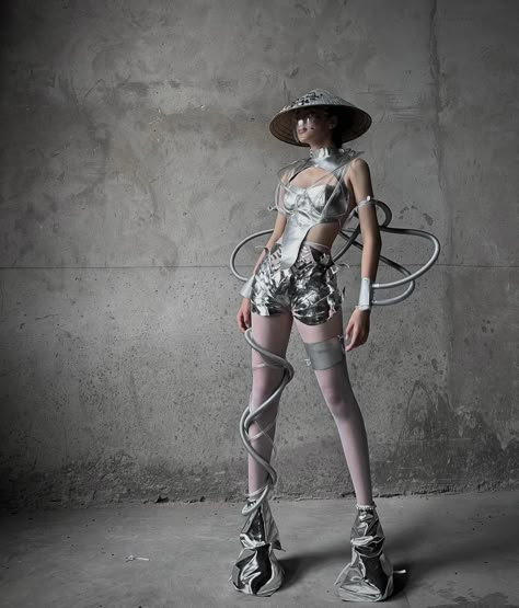 White Cybercore, Fun Character Design, Futuristic Photoshoot, Metallic Futuristic, Avangard Fashion, Fashion Ramp, Aespa 5th Member, Red Lightning, Fashion Model Poses