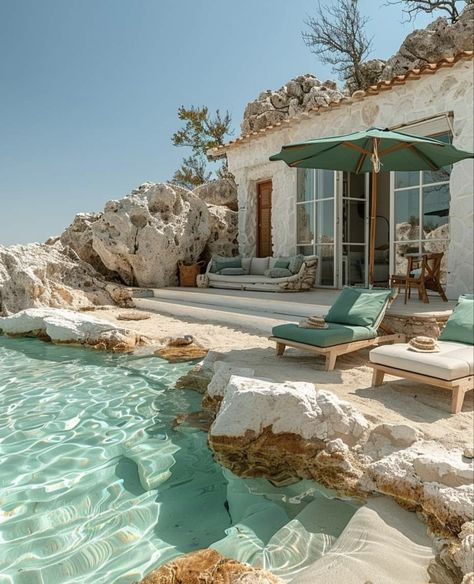 Dream Life House, Dream Beach Houses, Dream Cottage, Dream Pools, Beach House Design, Dream Beach, Beach Bungalows, Mediterranean Homes, Beach Living