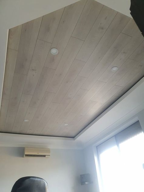 Laminate Flooring On Ceiling, Flooring On Ceiling, Wood Tray Ceiling, Cottage Build, Basement Ceiling Ideas, Trey Ceiling, Mobile Home Makeovers, Cabin Remodel, Plank Ceiling