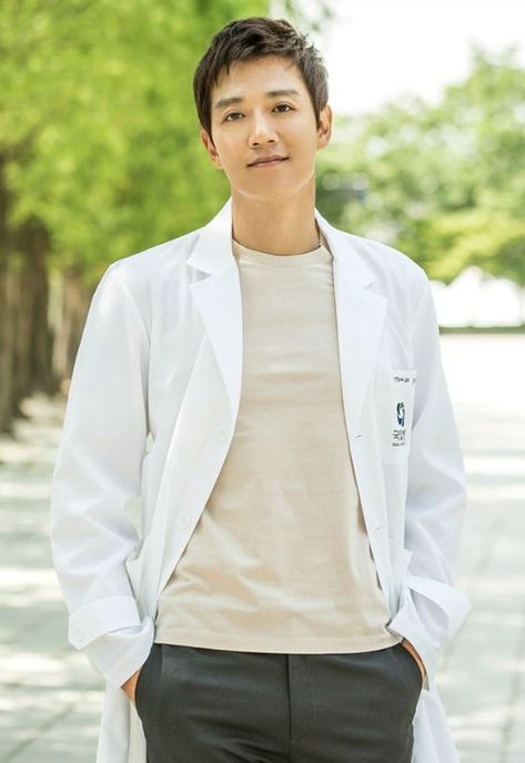 Age Gaps (the good, the bad and the awkward) - MyDramaList Doctors Korean Drama, Kim Rae Won, Moorim School, Lee Sung Kyung, Asian Man, Sung Kyung, Park Shin Hye, Lee Sung, Korean Star