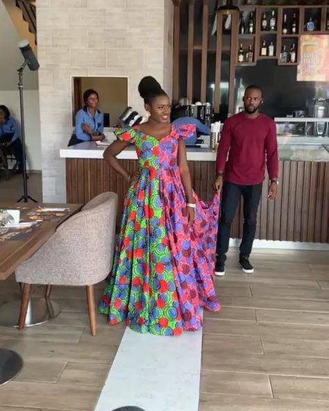 Circle Gown Ankara, Nomzamo Mbatha Traditional Outfits, Gomesi Uganda Dress, Ankara Designs, Pinterest Makeup, Afrikaanse Mode, African Men, African Men Fashion, African Design Dresses