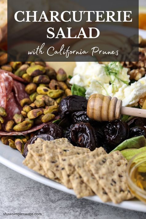 Jarcuterie Ideas, Charcuterie Salad, Dipping Sauce For Bread, Charcuterie Ideas, Fresh Salad Recipes, Gluten Free Recipes For Breakfast, Summer Meals, Cold Salad, Balsamic Dressing