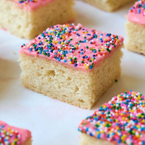 Vegan Cortadillo is a sweet vanilla cake topped with bright pink frosting and colorful sprinkles. It's a very popular Mexican pan dulce! Easy Vanilla Cake, Mexican Cake, Slab Cake, Easy Vanilla Cake Recipe, Resipi Kek, Vanilla Cake Mixes, Valentines Day Cakes, Vanilla Cake Recipe, Cake Slice