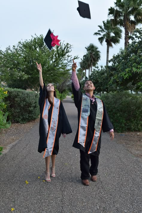 Brothers Graduation Pictures, Cousin Graduation Pictures, Bf And Gf Graduation Pictures, Sibling Graduation Pictures Photo Ideas, Brother Sister Graduation Pictures, Brother And Sister Graduation Pictures, Twin Graduation Pictures, Sibling Graduation Pictures, Graduation Pictures For Boys