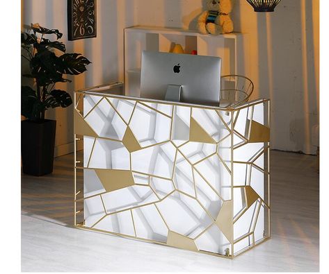 Tiny Reception Desk, Boutique Counter Design, Small Reception Desk Design, Small Boutique Interior Design Ideas, Small Boutique Interior Design, Front Desk Design, Small Reception Desk, Small Reception, Custom Reception Desk