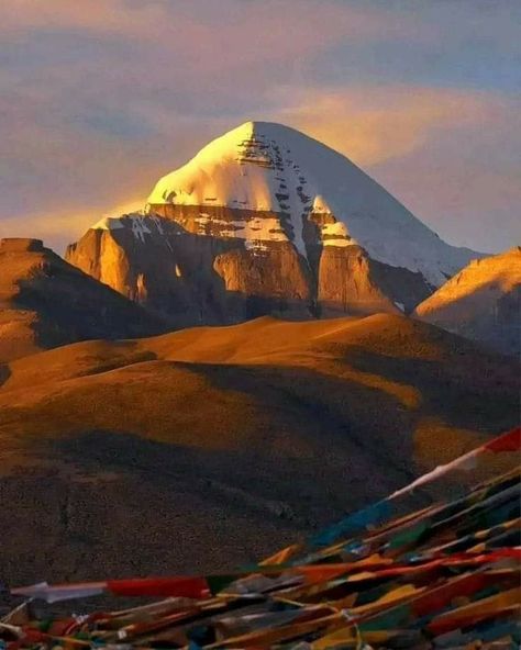 Kailash Mountain, Kailash Mansarovar, Pookalam Design, Mount Kailash, Happy Diwali Wishes Images, Tibet Travel, Lovely Good Night, Art Learning, Mountain Landscape Photography