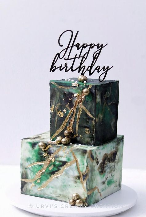 Green Marble Cake, Dark Green Wedding Cakes, Black And Gold Birthday Cake, 50th Birthday Cake For Women, Birthday Cake For Women Elegant, Marbled Cake, Green Birthday Cakes, Modern Birthday Cakes, Dark Green Wedding