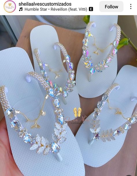 Bridal Flip Flops, Bling Flip Flops, Shoe Makeover, Women Slippers Fashion, Packing Hacks Clothes, Diy Sandals, Diy Slippers, Chic Dress Classy, Shoes Heels Classy