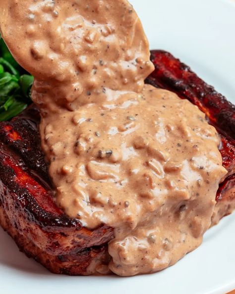 Vegan Peppercorn Sauce - School Night Vegan Peppercorn Sauce Recipe, Ways To Cook Tofu, Vegan Buffalo Sauce, Tofu Steak, Vegan Steak, Vegan Mashed Potatoes, Peppercorn Sauce, Grilled Tofu, School Night