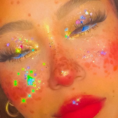 Starlet Makeup, Cute Makeup Styles, Kidcore Makeup, Indie Core Aesthetic, Denitslava Makeup, Crazy Makeup Looks, Indie Kid Style, Sally Starlet, Makeup Alt