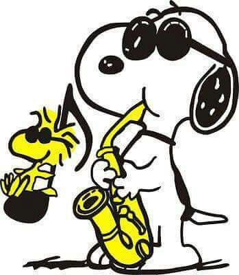 Snoopy sax player Peanuts Wallpaper, Woodstock Peanuts, Snoopy Images, Music Drawings, Snoopy Wallpaper, Snoopy Quotes, Snoopy Pictures, Joe Cool, Famous Cartoons