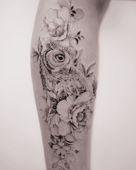 Owl With Flowers Tattoo, Feminine Owl Tattoo, Owl Thigh Tattoos, Fine Line Tattoo Designs, Line Tattoo Designs, Owl With Flowers, Owl Tattoo Sleeve, Owl Tattoo Drawings, Cute Owl Tattoo