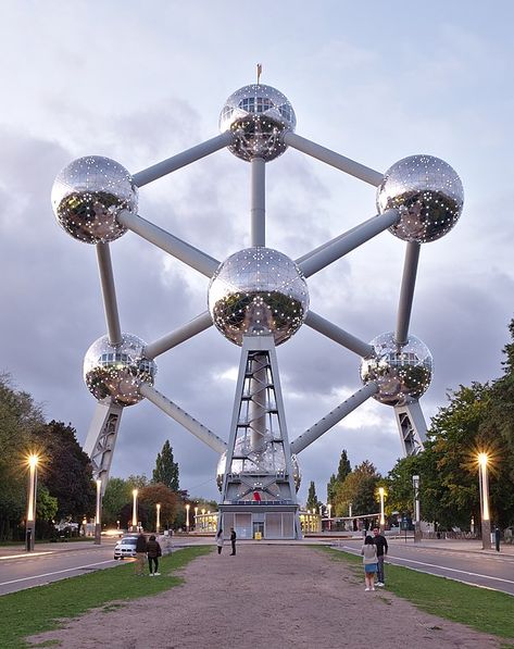 Atomium - Wikiwand Travel Project, Unique Buildings, Space Needle, Amusement Park, Bored Panda, Cover Photos, Belgium, Monument, Architects