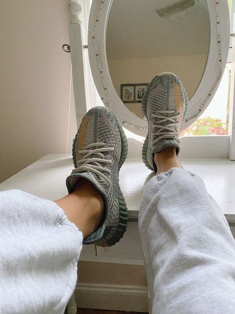 Yeezy 350 Aesthetic, Yeezy Women Shoes, Yezzy Shoes 350 Outfit Woman, Yezzy Shoes Women Outfit 350 Boost, Outfit With Yeezy Boost 350, Yeezys On Women Outfit, Yeezy 350 V2 Outfit Woman, Yeezy Sneakers Outfit Women, Womens Yeezy Shoes