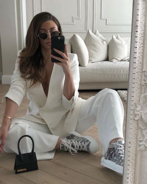 @dresslikemila : « 🕊🕊🕊  #ootd #ootdfashion #ootdstyle #style #fashion #inspiration #zaralover #b23 #dior #outfit… » Dior Converse Outfit Women, Key Images, Classy Sneakers, Checkered Outfit, Best Summer Outfits, Dior Outfit, Elegant Sneakers, Trainers Outfit, Sneaker Outfits Women