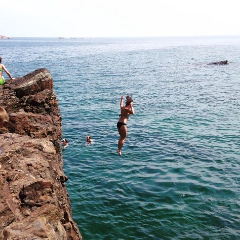 Black rocks cliff jumping, Presque Isle Park, Marquette, MI Cliff Jumping, Cliff Diving, Presque Isle, Black Rock, Swimming Holes, Wet N Wild, Summer Bucket Lists, Music Covers, Future Life