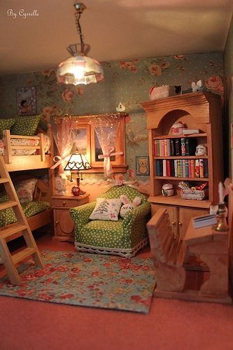 Wall Arrangement Ideas Bedroom, Doll House Rooms Ideas, My Loving Family Dollhouse, Miniature Rooms Diy, Dollhouse Bedroom Ideas, Mini Bedroom Ideas, Dollhouse Miniatures Rooms, Baseball Kids, Dollhouse Bedroom