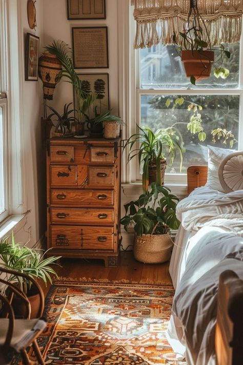 Bedroom Inspo Aesthetic, Glasgow Apartment, Vintage Bedroom Aesthetic, Vintage Bedrooms, Mv Set, 70s Interior Design, Vintage Bedroom Ideas, Bedroom Ideas For Small Rooms Cozy, Potted Palms